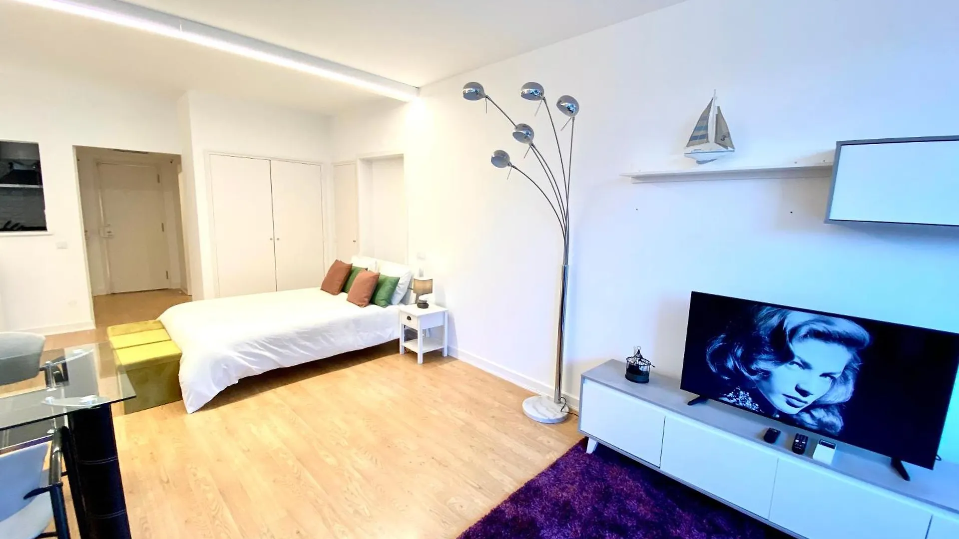 Estoril 3 - Beach Side Casino Garden Apartment Portugal